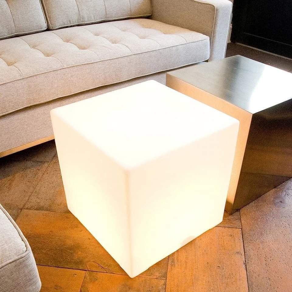 MR.GO RECHARGEABLE CUBE CHAIR RGB LIGHT