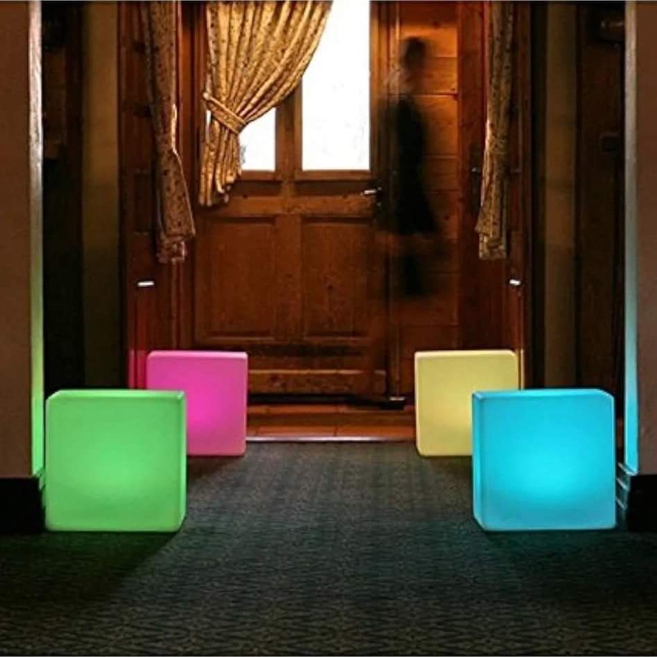 MR.GO RECHARGEABLE CUBE CHAIR RGB LIGHT
