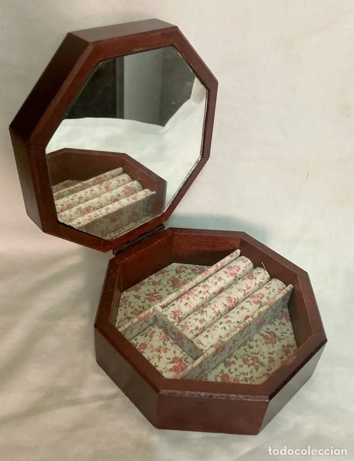 OCTAGON WOODEN JEWELLERY BOX 15 x 15 x 7 cm